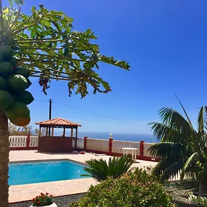 https://residencial-cumplido-sol-y-relax.in-canary-islands.com